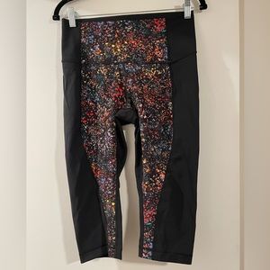 Lululemon NWOT floral‎ crop leggings 10